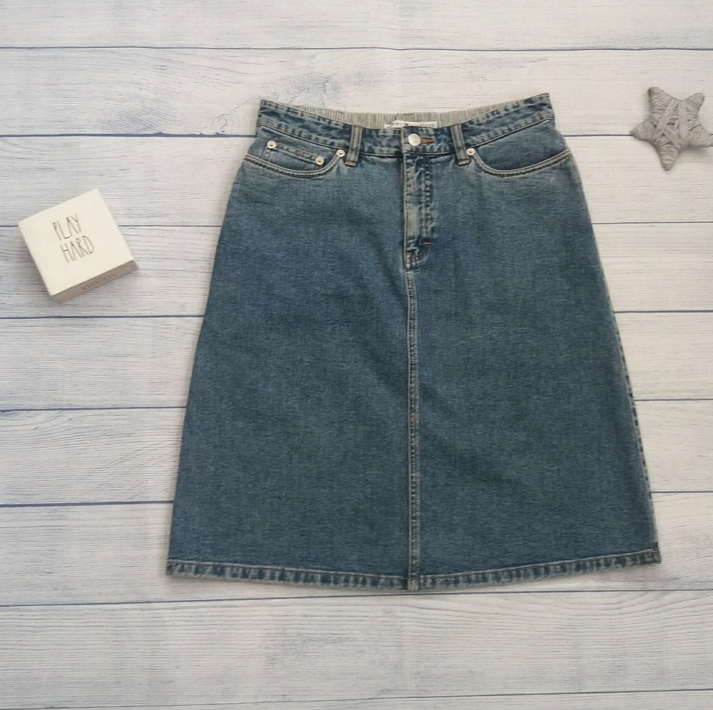 Tommy Hilfiger A line Distressed Denim Skirt